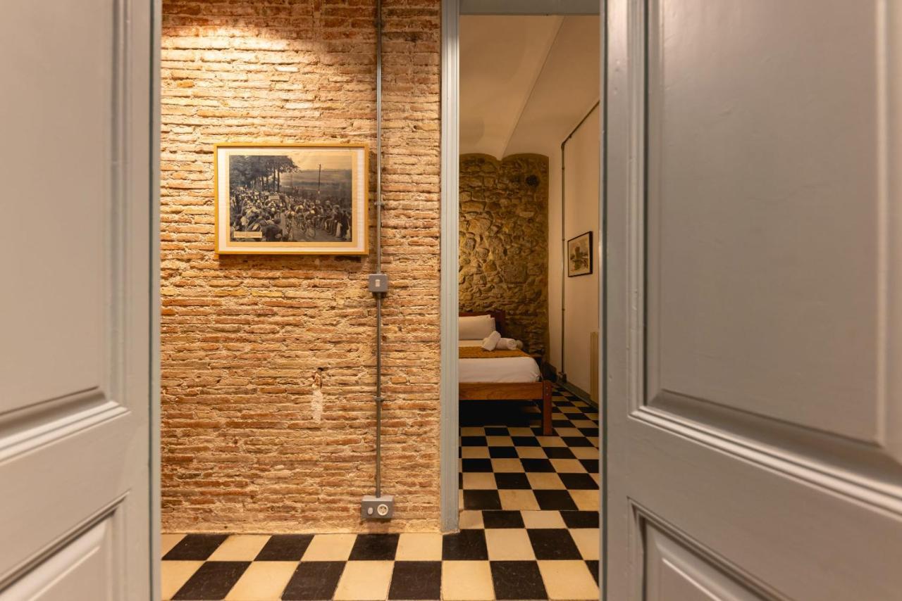 Bravissimo Les Rajoles, Unique 3-Bedroom Apartment 赫罗纳 外观 照片